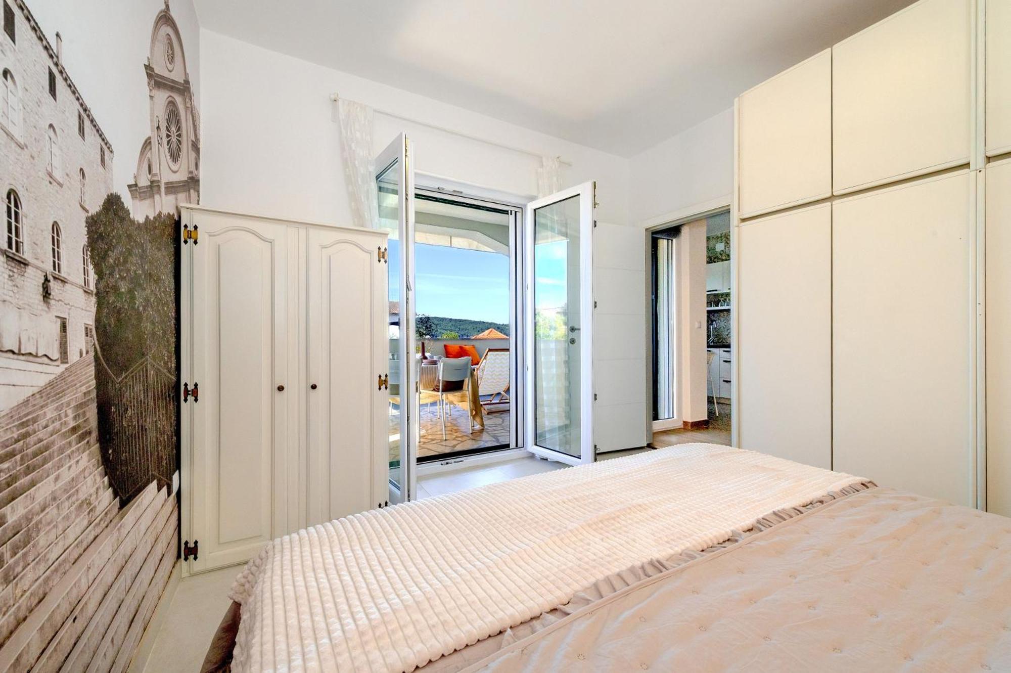 שיבניק Ojra New Apartment With Seaview מראה חיצוני תמונה