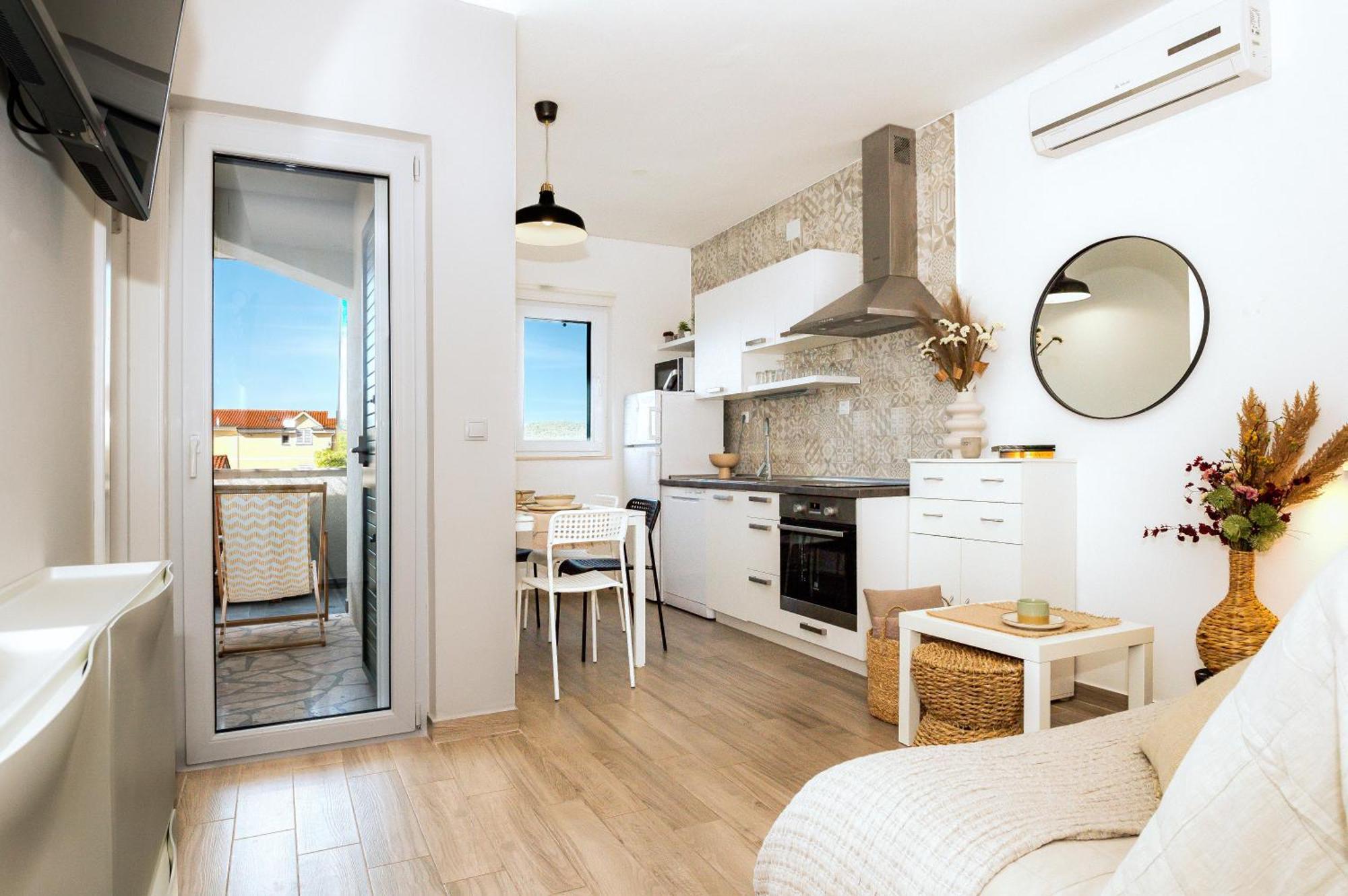 שיבניק Ojra New Apartment With Seaview מראה חיצוני תמונה