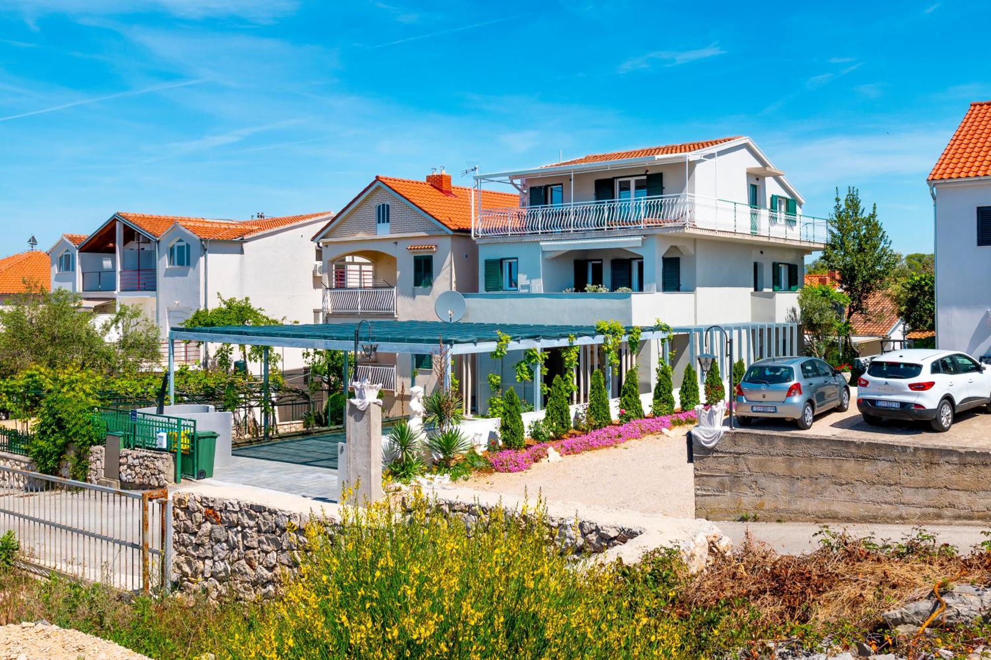 שיבניק Ojra New Apartment With Seaview מראה חיצוני תמונה
